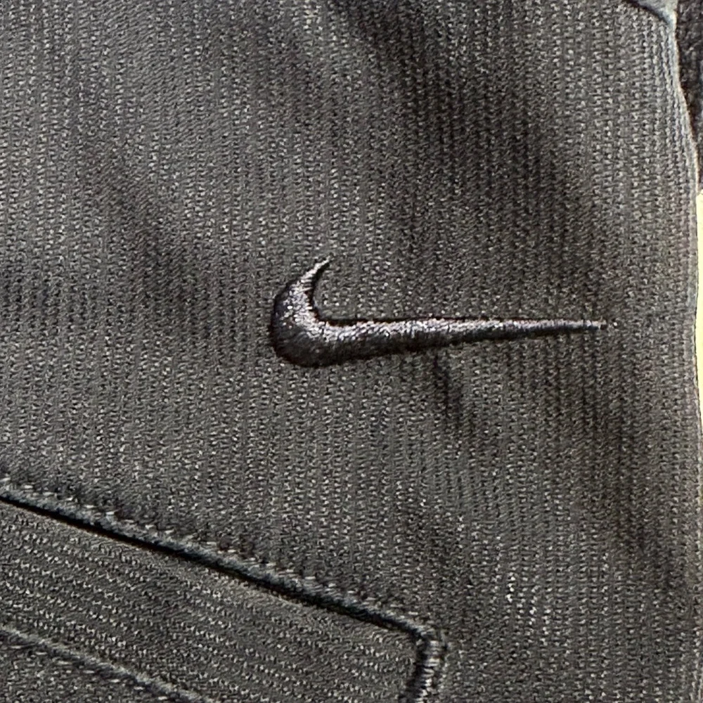 Nike Golf Dri-Fit Golf Shorts Size 34 Navy Blue With Blue‎ Logo